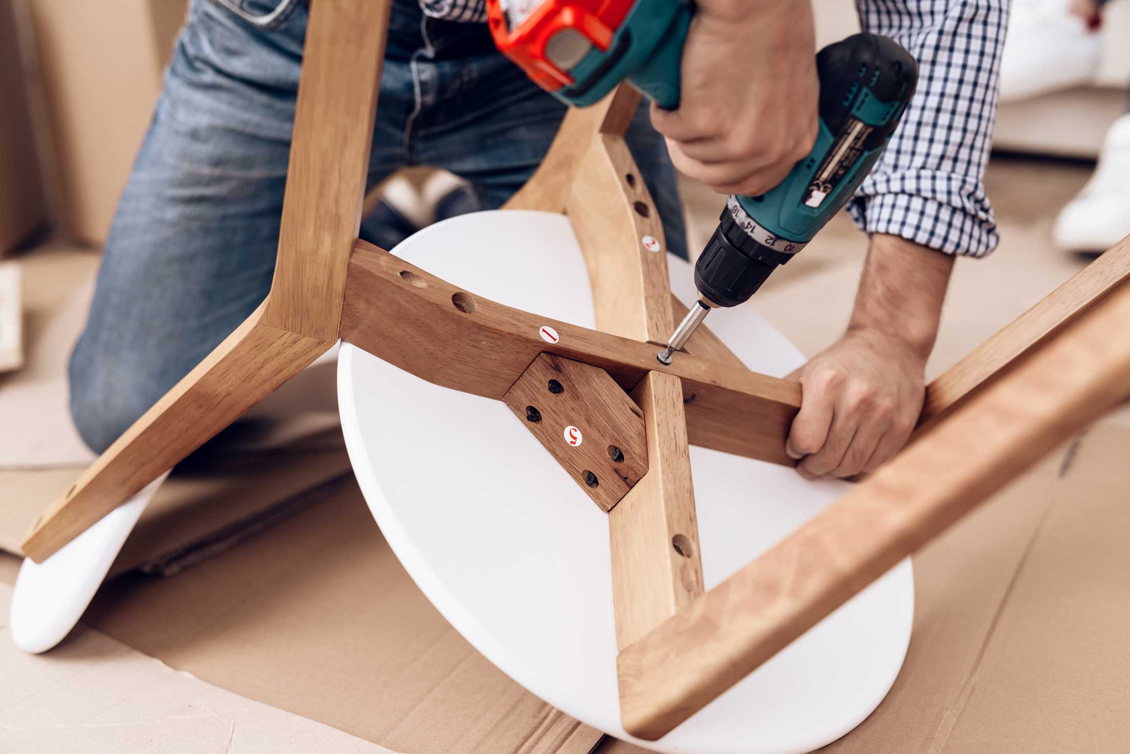 furniture-carpenter-Pinner